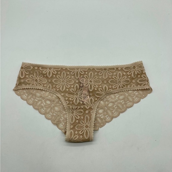 VICTORAS SECRET SZ LARGE NWT 4 PACK FLORAL SHEER CHEEKY PANTIES!! - Picture 6 of 7